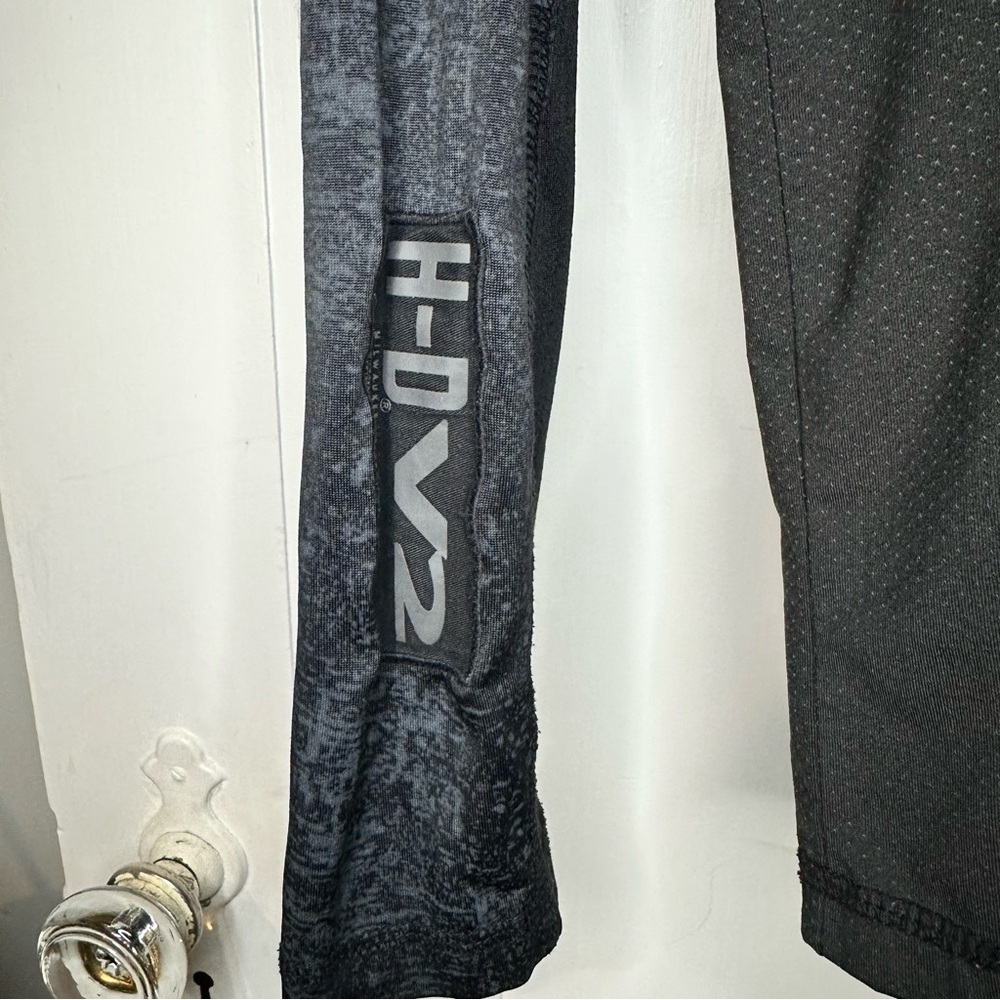 Harley-Davidson Black and Dark Gray Half-Zip Top size large - Picture 3 of 9